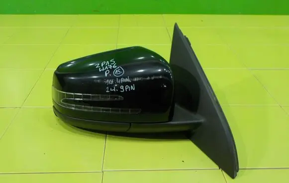 Mercedes-Benz A W176 Front door electric wing mirror PRAWE ZP15