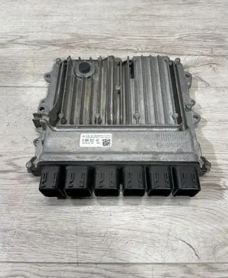 BMW 5 G30 G31 Engine control unit/module 9894915 0261S21763 032134116