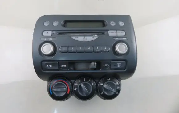 Radio/CD/DVD/GPS head unit