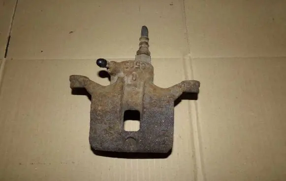 Mitsubishi Galant Rear brake caliper