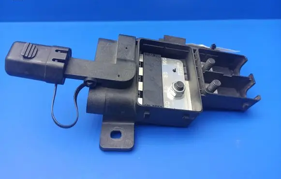 BMW 7 E65 E66 Fuse module 61138385164 10688710 18607000000