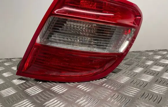 Mercedes-Benz C W204 Rear/tail lights 2049069202