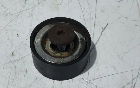 Mercedes-Benz Sprinter W906 Belt tensioner pulley A6512000770 F566748