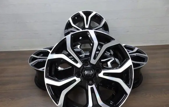 Ford Fiesta R17 alloy rim 