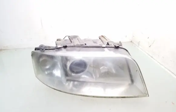 Audi A6 S6 C5 4B Headlight/headlamp 15593000 10R029583