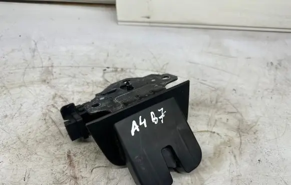 Audi A4 S4 B7 8E 8H Loading door lock 8E9872520A