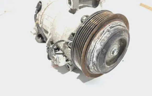 Nissan X-Trail T32 Air conditioning (A/C) compressor (pump) 926004MS1A