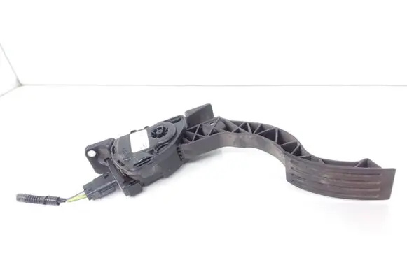 Volvo V40 Cross country Accelerator throttle pedal 31280597 6PV01036823