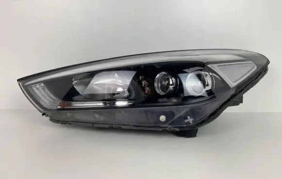 Hyundai Tucson TL Headlight/headlamp 92101-D7XXX