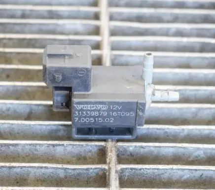 Volvo XC90 Turbo solenoid valve 70051502 31339879