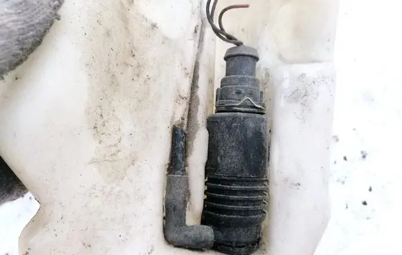 Audi A4 S4 B5 8D Windscreen/windshield washer pump