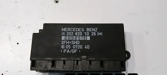 Mercedes-Benz C W202 Engine control unit/module W20228201026