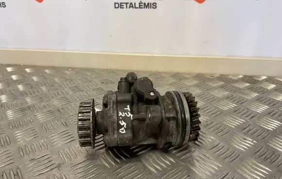 Volkswagen Transporter - Caravelle T5 Power steering pump 7H0422153A