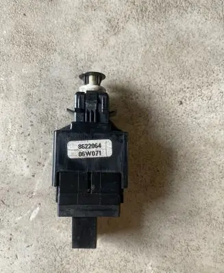 Volvo XC90 Brake pedal sensor switch 8622064 06W071