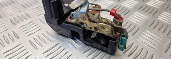 Chrysler Grand Voyager III Front door lock