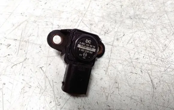 Mercedes-Benz E W212 Air pressure sensor A0071530028 1203223D23