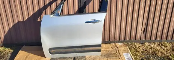 Fiat 500L Front door 5001