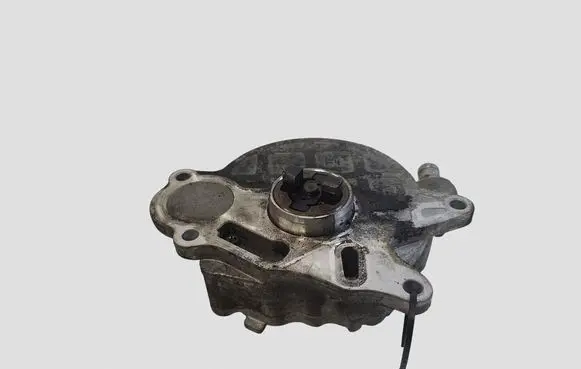 Volkswagen Golf VI Vacuum pump 03L145100F