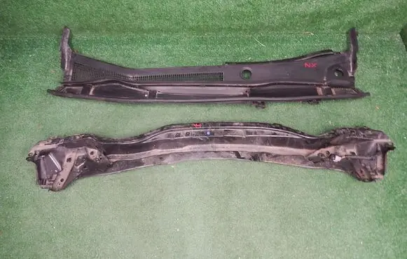 Lexus NX Wiper trim