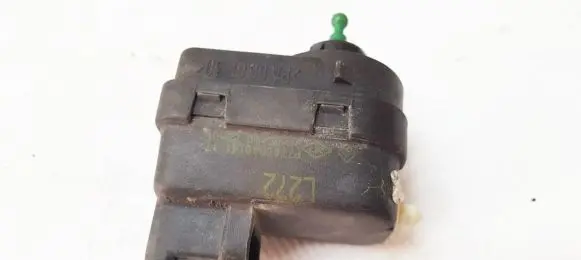Renault Scenic I Headlight level adjustment motor p7700840141