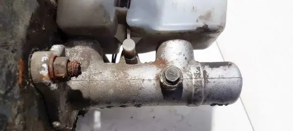 Mazda 626 Master brake cylinder