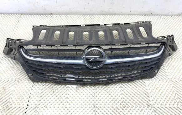 Opel Corsa E Front grill 39003576