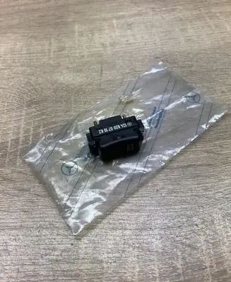 Mercedes-Benz E W124 Electric window control switch 1248200710