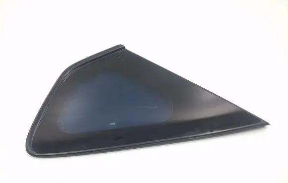 Toyota Prius (XW30) Rear side window 6272047031
