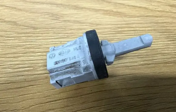 Volkswagen PASSAT B6 Interior temperature sensor 1K0907543A