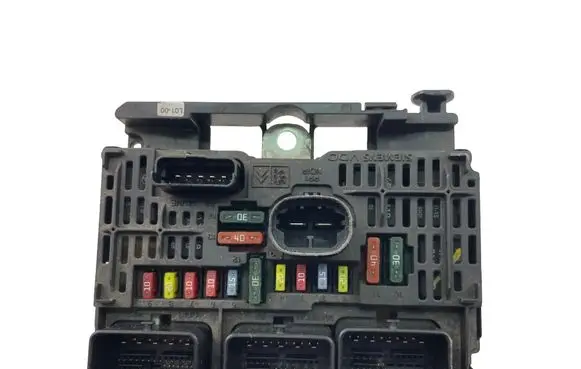 Peugeot 407 Fuse module 9656086080