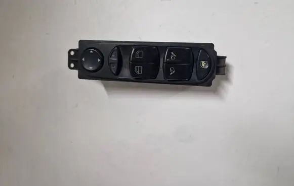 Mercedes-Benz Vito Viano W639 Electric window control switch A6395450413