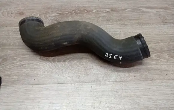 Volvo V70 Intercooler hose/pipe