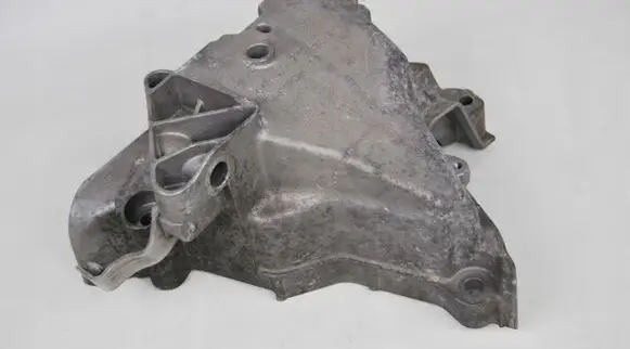 Volkswagen Jetta VI Engine mounting bracket 04E199275
