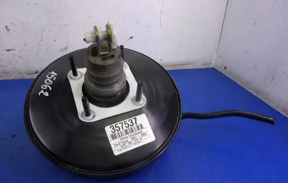 Ford Fiesta Brake booster 4S61-2B195-KA