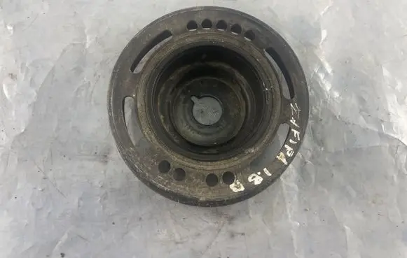 Opel Zafira B Crankshaft pulley 244305513127C0016