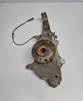 Front wheel hub