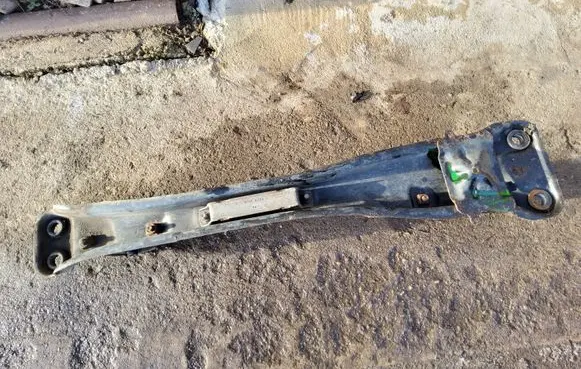 Nissan Almera N16 Front bumper cross member