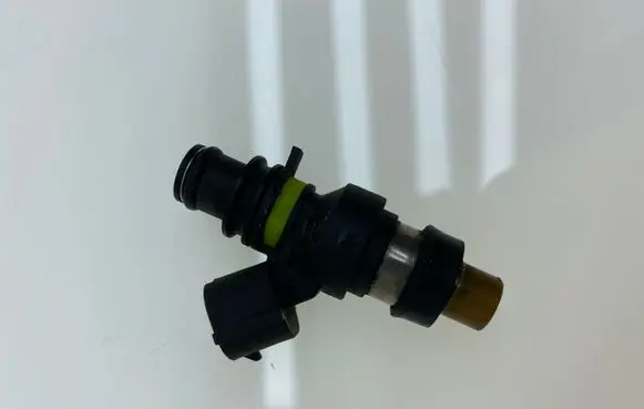 Subaru Legacy Fuel injector 5005617 FBYCG50
