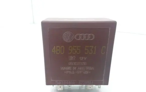 Audi A6 S6 C5 4B Window wiper relay 4B0955531C 389 5WK10440A