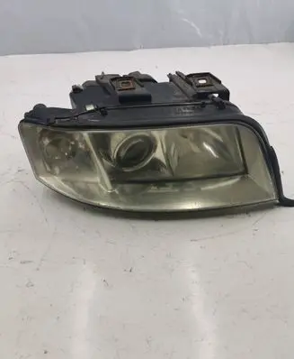 Audi A6 S6 C5 4B Headlight/headlamp 15592400