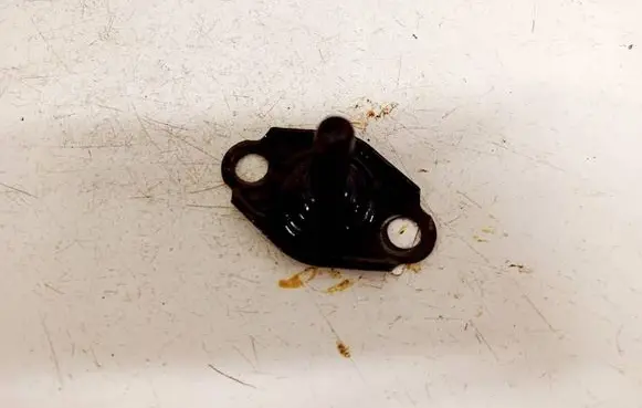 Mercedes-Benz C W203 Front door lock loop/hook striker 