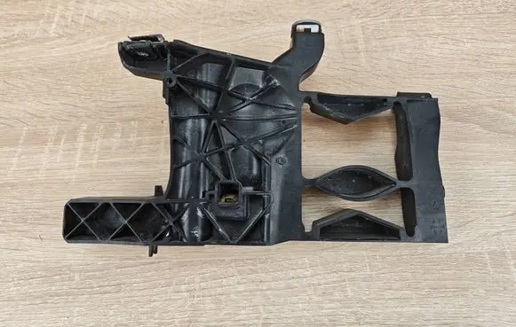 Audi A7 S7 4G Headlight/headlamp mounting bracket 4G8805608A