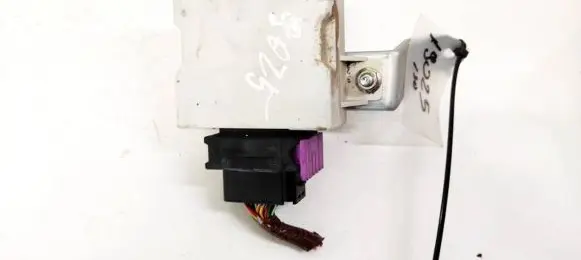 Toyota Avensis T250 Window wiper relay 8594005020 85940-05020