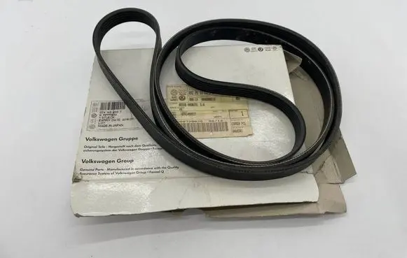 Volkswagen II LT Alternator belt 074145933T