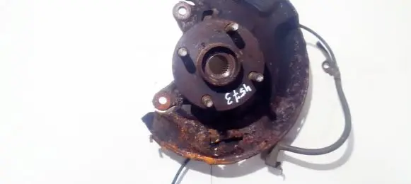 Toyota Yaris Front wheel hub