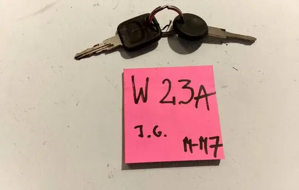 Citroen Berlingo Ignition key/card 87431654