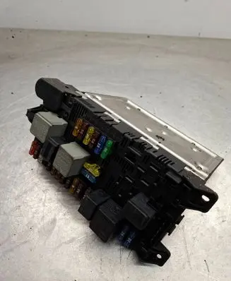 Mercedes-Benz E W211 Fuse module 2115454301