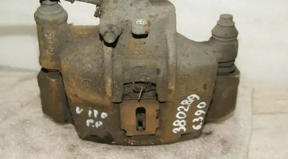Mercedes-Benz Vito Viano W638 Front brake caliper A0014206283