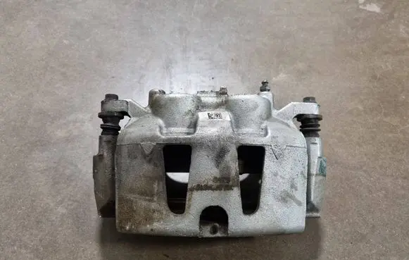 Chrysler Pacifica Front brake caliper 519ACA7V5K