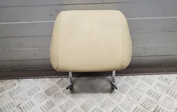 Mercedes-Benz S W221 Rear seat headrest 
